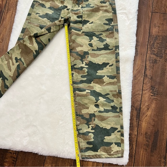 Free People Remy Green Camo High-Waisted Wide Leg Jeans Size 24 NWT - Picture 15 of 16